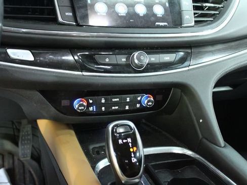 Used 2019 Buick Enclave Premium w/ Experience Buick Package AWD/4WD image 19