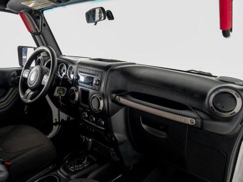 Used 2017 Jeep Wrangler Unlimited Sport AWD/4WD image 10