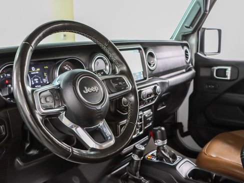 Used 2022 Jeep Wrangler Unlimited Sahara w/ Cold Weather Group AWD/4WD image 24