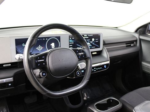 Used 2024 Hyundai Ioniq 5 SE image 8