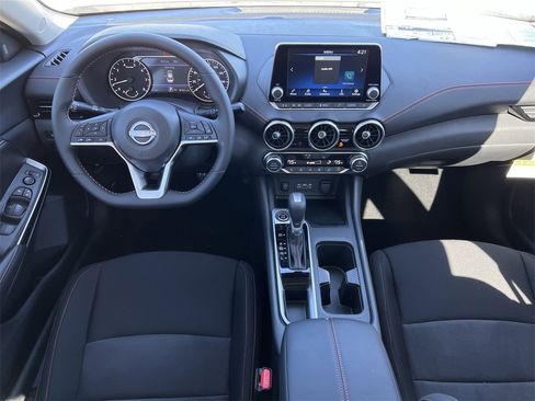 New 2025 Nissan Sentra SR image 9