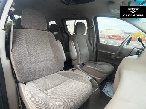 Used 2002 Ford Windstar SE Sport FWD image 11