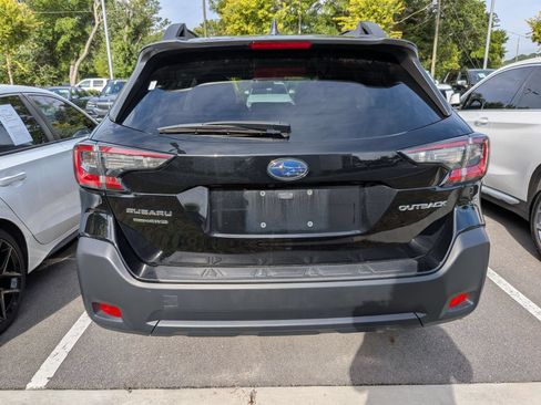 Used 2024 Subaru Outback Premium AWD/4WD image 3
