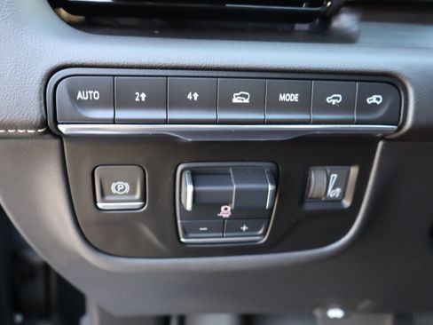 Used 2024 Cadillac Escalade Sport w/ LPO, ONYX Package AWD/4WD image 21