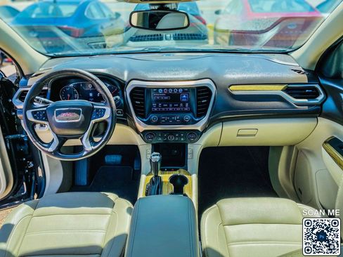 Used 2017 GMC Acadia Denali w/ Technology Package image 15