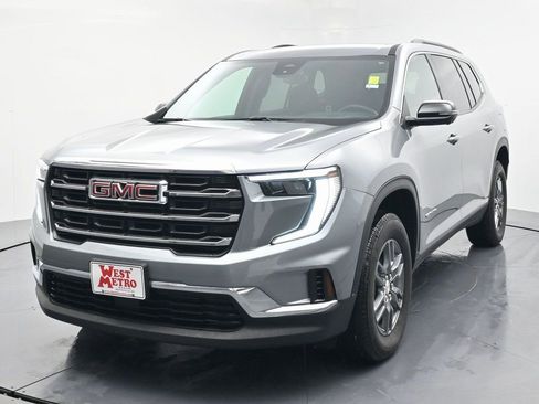 Used 2025 GMC Acadia Elevation image 2