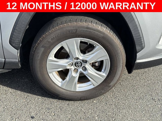 Used 2019 Toyota RAV4 XLE w/ Carpet Mat Package AWD/4WD image 4