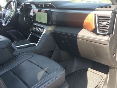 Used 2024 GMC Sierra 2500 Denali w/ Denali Reserve Package image 30