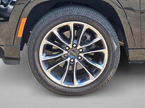 Used 2023 Jeep Wagoneer Series III w/ Premium Group I image 19