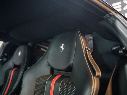 Used 2020 Ferrari F8 Tributo RWD image 8