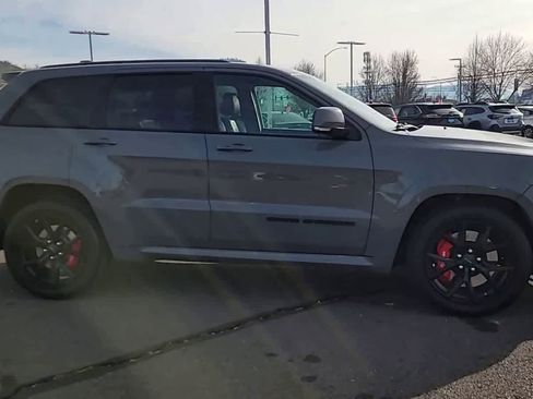 Used 2020 Jeep Grand Cherokee SRT image 9