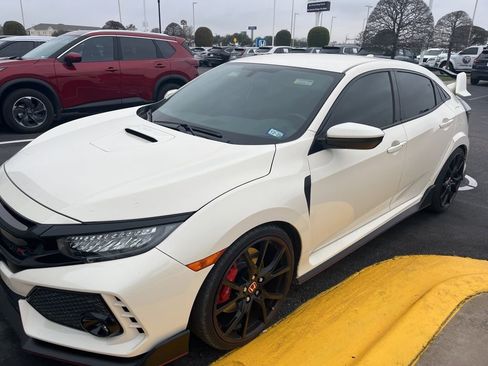 Used 2018 Honda Civic Type R image 6