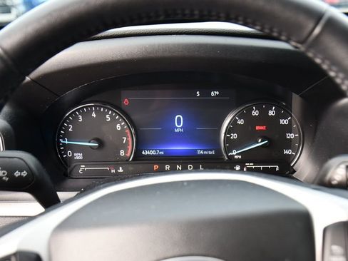 Used 2023 Ford Explorer XLT w/ Equipment Group 202A AWD/4WD image 26
