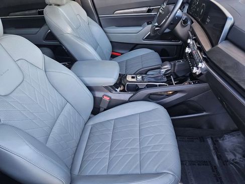 Used 2024 Kia Telluride SX Prestige X-Line image 17