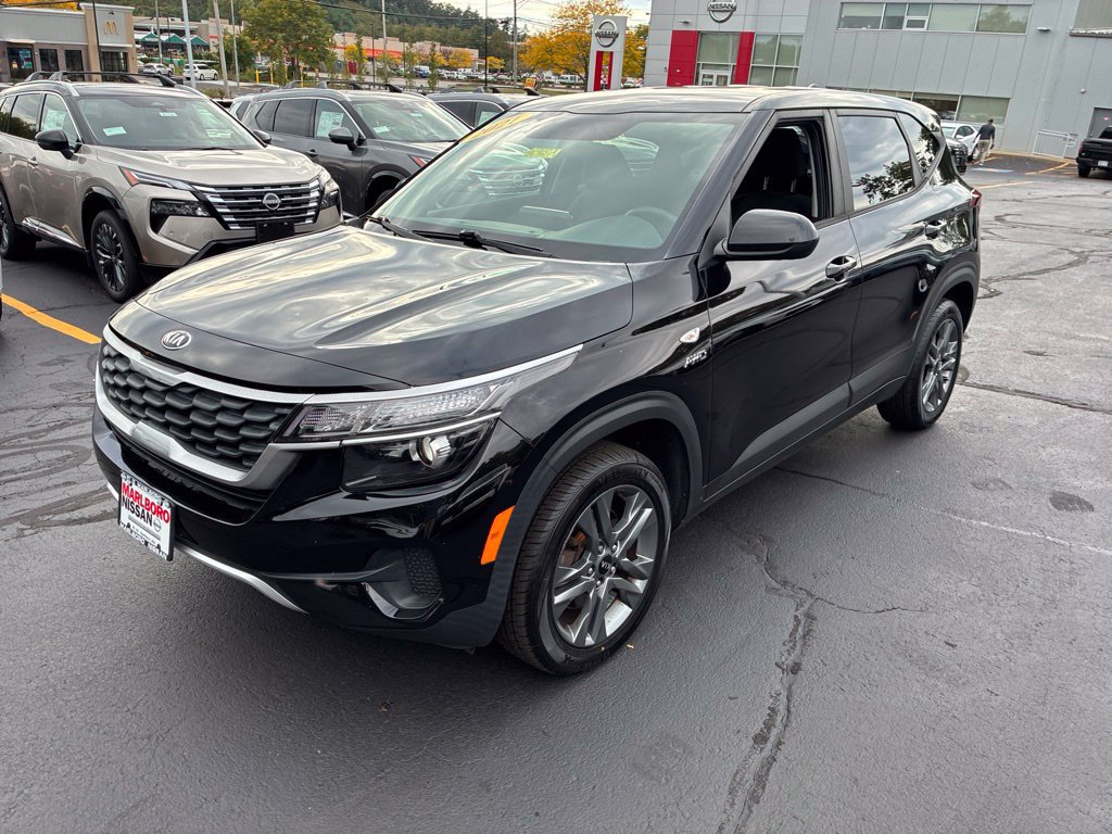 Used 2021 Kia Seltos LX AWD/4WD image 3