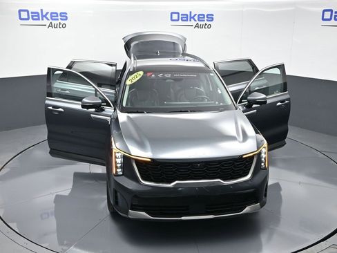 Certified 2025 Kia Sorento SX image 61