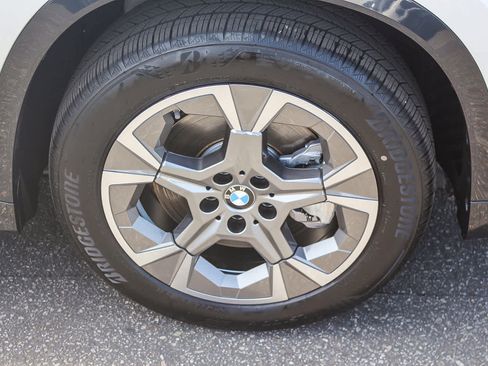 Used 2025 BMW X1 xDrive28i w/ Premium Package image 9