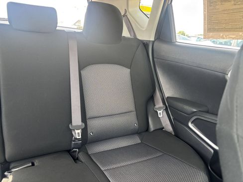 Used 2025 Kia Soul LX w/ LX Technology Package FWD image 35