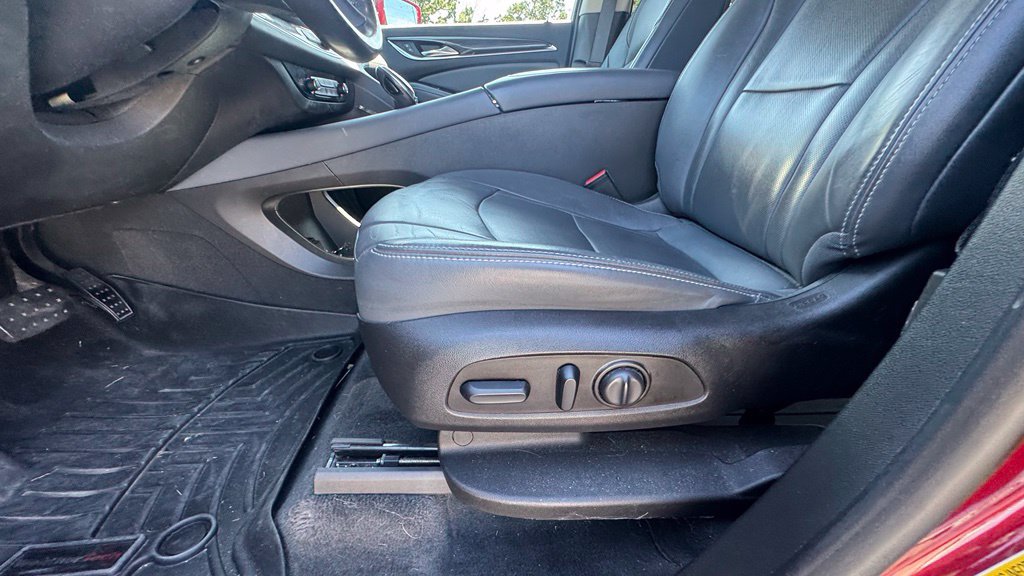 Used 2019 Buick Enclave Essence FWD image 22
