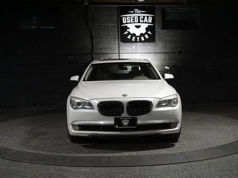 Used 2012 BMW 750Li xDrive image 9
