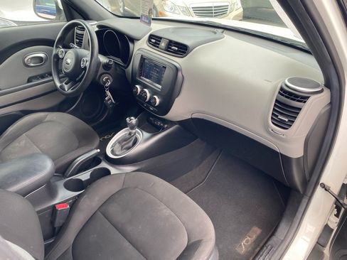 Used 2016 Kia Soul w/ Convenience Package FWD image 35