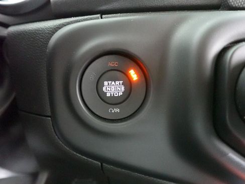 Used 2023 Jeep Wrangler Unlimited Sahara AWD/4WD image 23