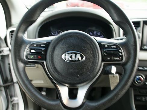 Used 2019 Kia Sportage LX w/ LX Popular Package image 16