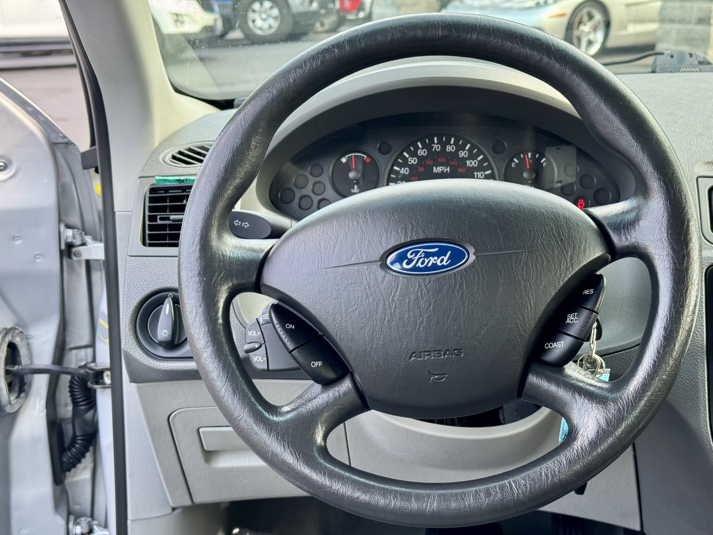 Used 2005 Ford Focus S FWD image 13
