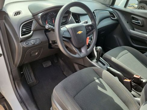 Used 2017 Chevrolet Trax LS w/ LPO, Cargo Package image 10