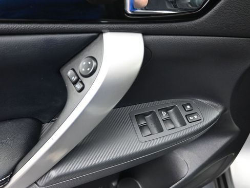 Used 2024 Mitsubishi Eclipse Cross SE image 11