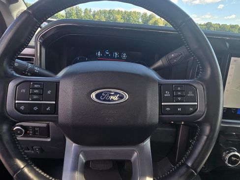 Used 2023 Ford F250 Lariat w/ Sport Appearance Package AWD/4WD image 19