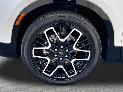 Used 2023 Chevrolet Blazer RS w/ Enhanced Convenience Package AWD/4WD image 11