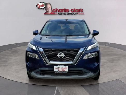 Used 2023 Nissan Rogue SV FWD image 8