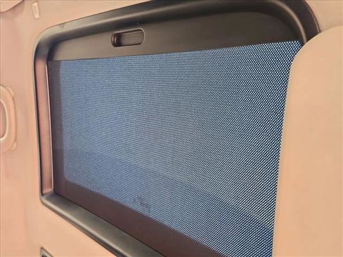 Used 2019 MINI Cooper S w/ Premium Package image 15