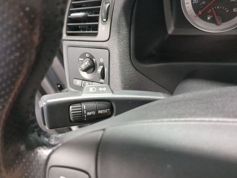 Used 2011 Volvo C70 T5 FWD image 30