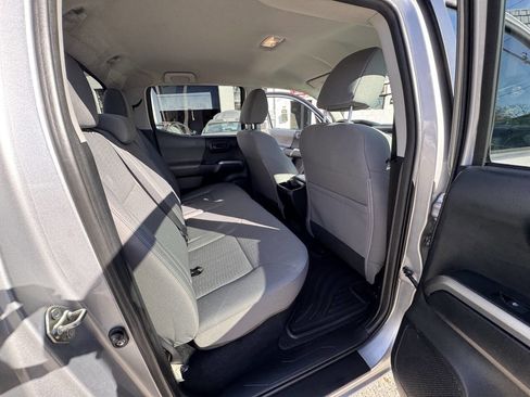 Used 2016 Toyota Tacoma SR5 w/ SR5 Appearance Package (SN) image 74