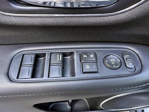 Used 2021 Honda HR-V EX image 16