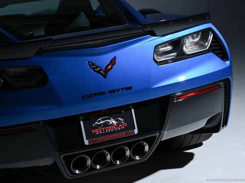Used 2016 Chevrolet Corvette Z06 w/ 3LZ Preferred Equipment Group RWD image 16