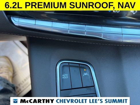 Used 2022 Cadillac Escalade ESV Premium Luxury image 10