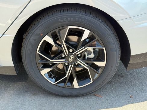 Certified 2025 Hyundai Sonata SEL image 14