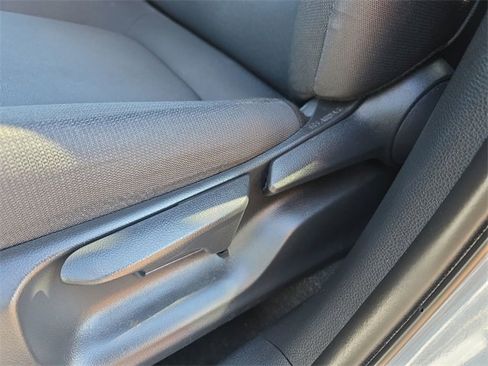 Used 2023 Toyota Corolla Cross LE image 23