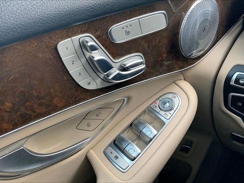 Used 2017 Mercedes-Benz GLC 300 GLC 300 image 35