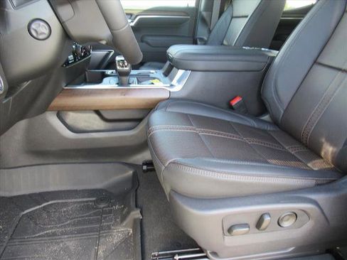 New 2026 Chevrolet Silverado 1500 High Country image 16