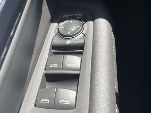 New 2026 Chevrolet Suburban LS RWD image 19