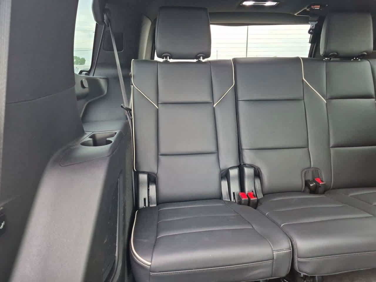Used 2023 Cadillac Escalade Premium Luxury AWD/4WD image 22