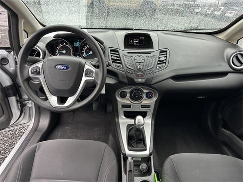 Used 2018 Ford Fiesta SE image 12