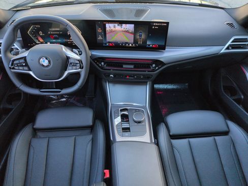 Used 2025 BMW 330i Sedan w/ Convenience Package image 29