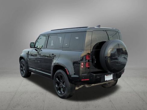 Certified 2023 Land Rover Defender 110 X-Dynamic SE image 4
