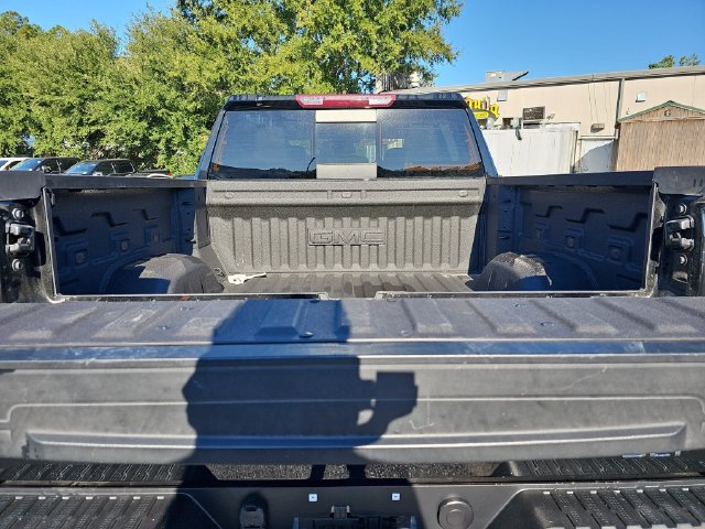 Used 2023 GMC Sierra 1500 SLT w/ SLT Premium Package AWD/4WD image 12