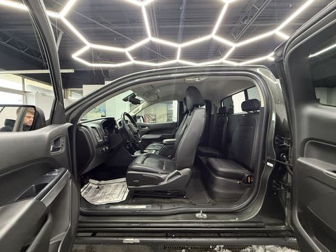 Used 2017 Chevrolet Colorado ZR2 image 12